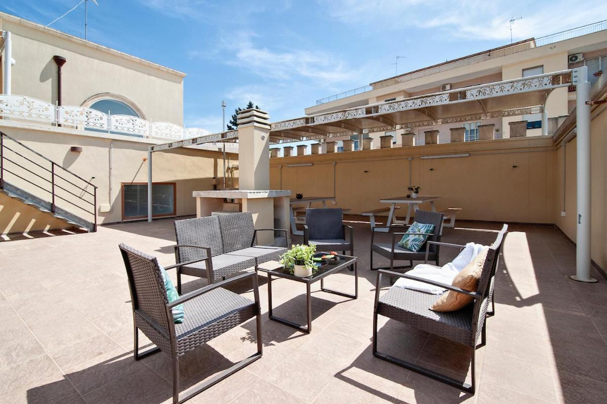 Residence De Franchis - Smart Apartments Lecce Extérieur photo