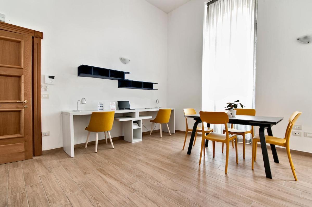 Residence De Franchis - Smart Apartments Lecce Extérieur photo