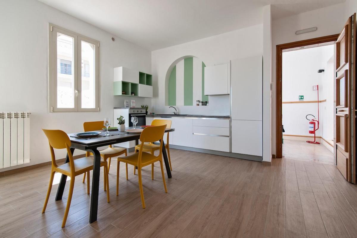 Residence De Franchis - Smart Apartments Lecce Extérieur photo
