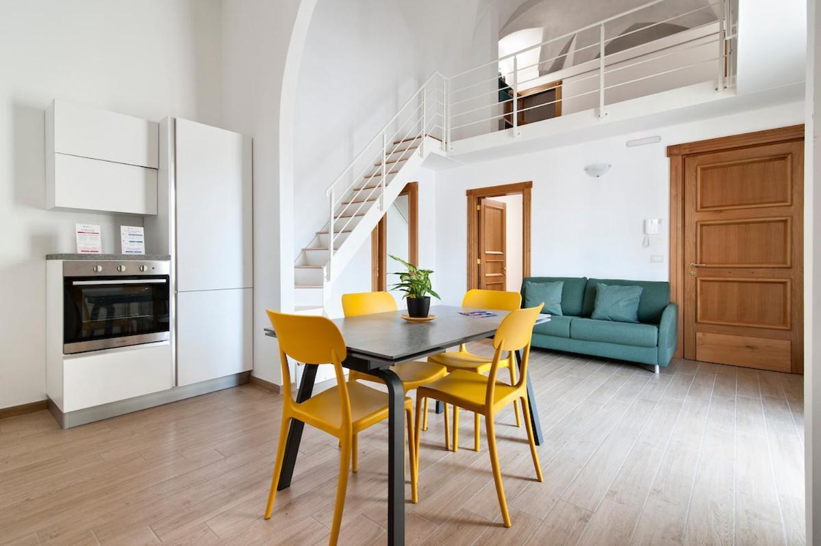 Residence De Franchis - Smart Apartments Lecce Extérieur photo